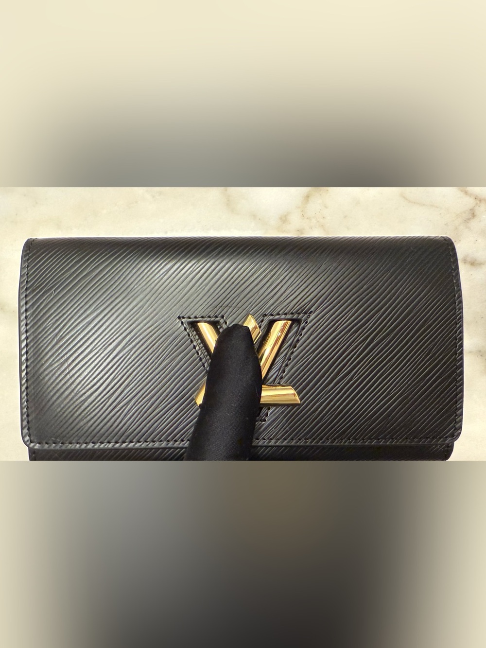DHgate Gold hardware black wallet